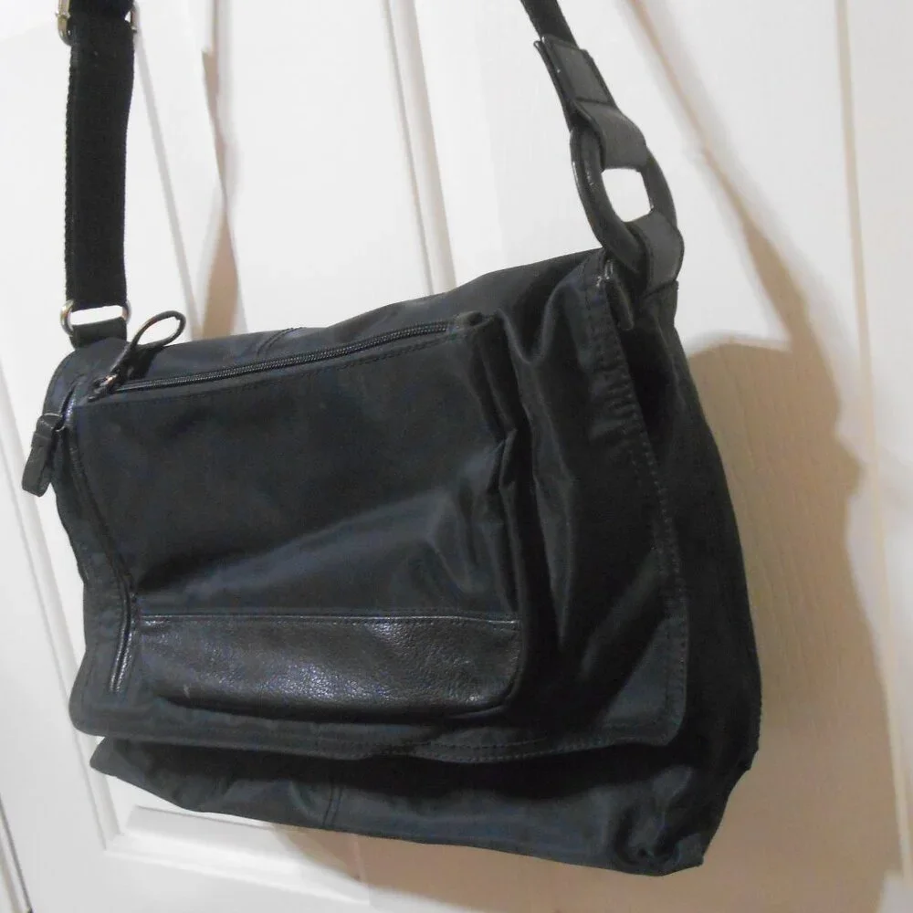 Nine & Co. by Nine West travel laptop Tablet Notebook blk Bag w/ 7 compartments